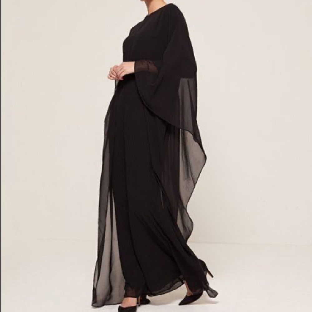 Inayah Classic Fitted Kaftan in Black